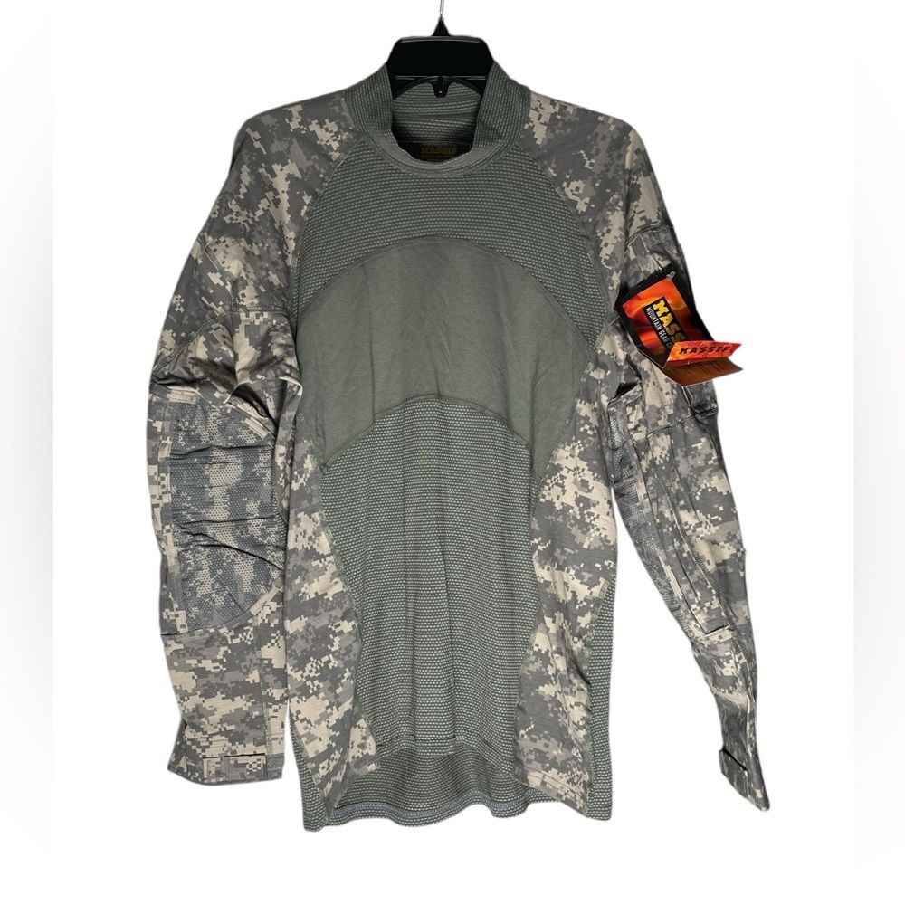 Massif Army combat shirt Mens Large Digital Camo flame resistant Stretch NWT